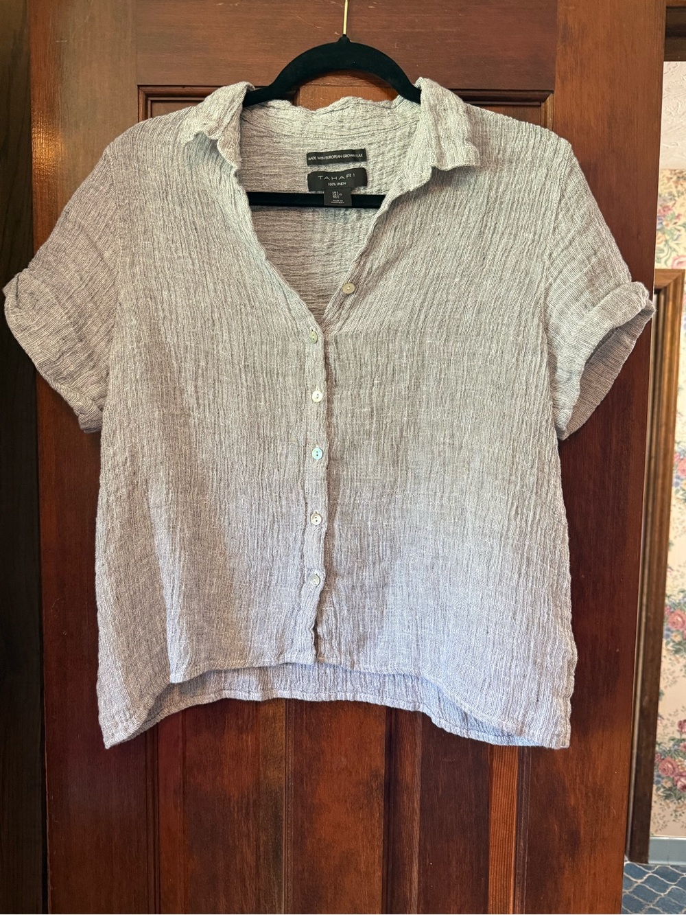 Tahari Women’s 100% Linen Button-Down Shirt in Black & White L